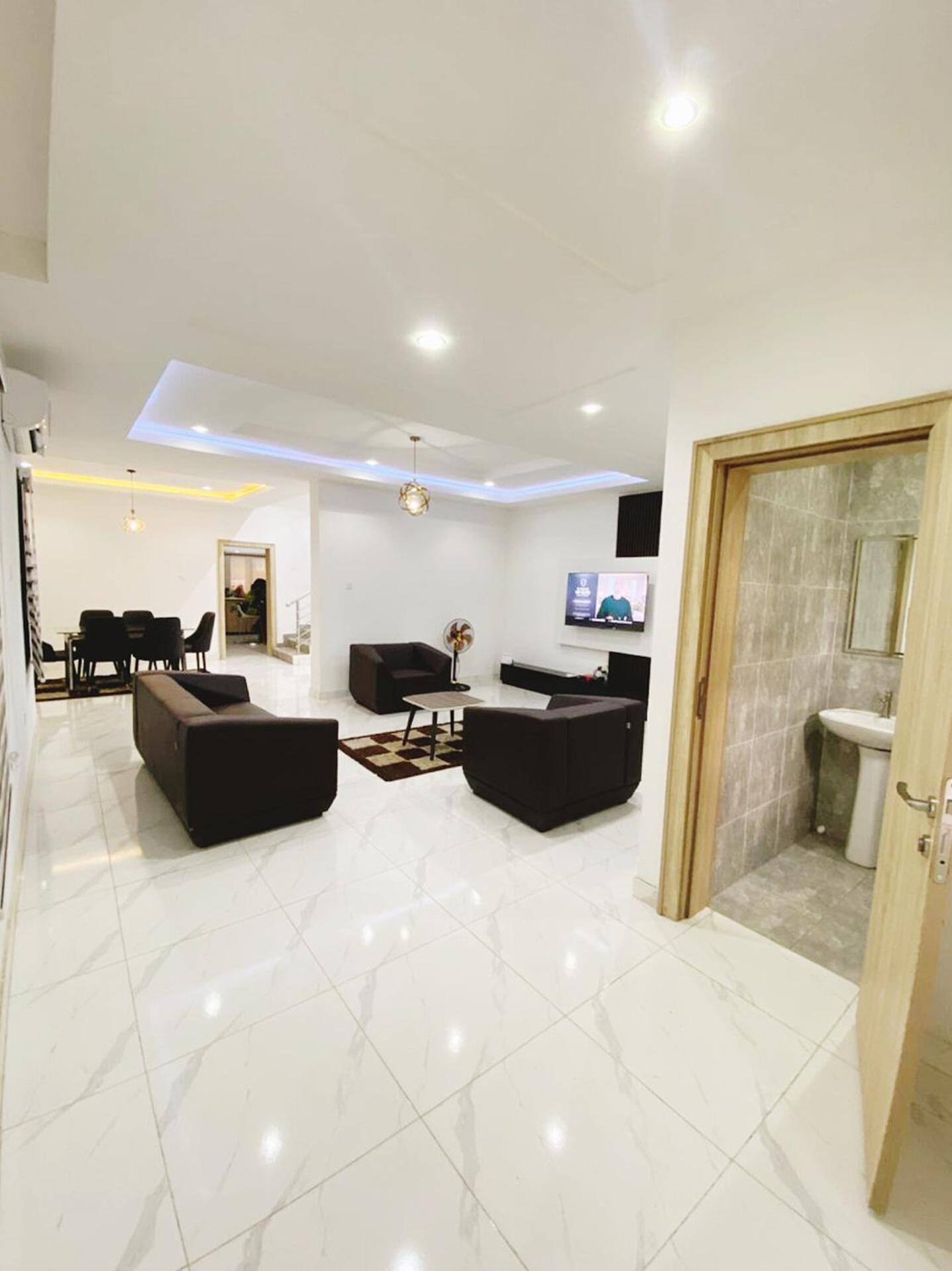4-Bedroom Apartment Abuja Eksteriør billede